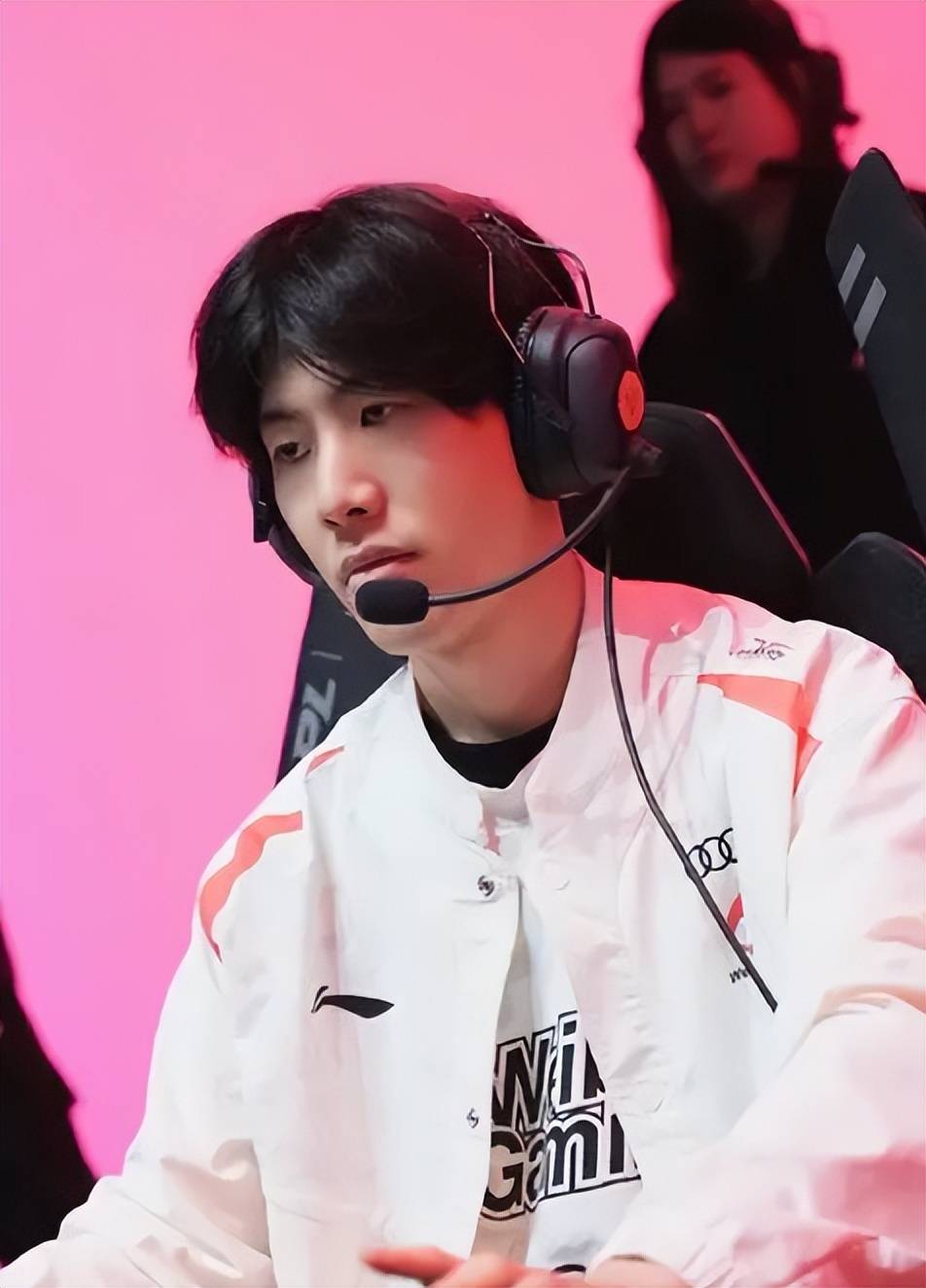 我们期待着 我们期待着