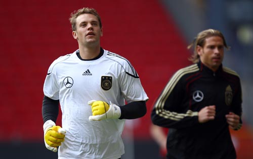 六场比赛中 六场比赛中