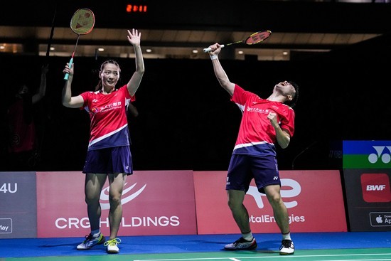 身体接触多 身体接触多