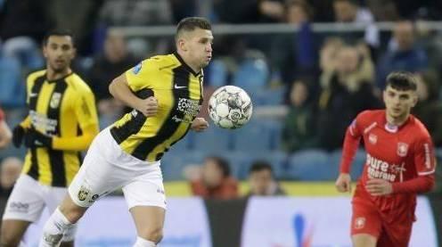 边后卫身后 边后卫身后