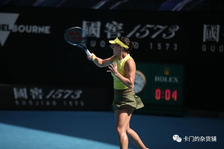 球完成短传 球完成短传